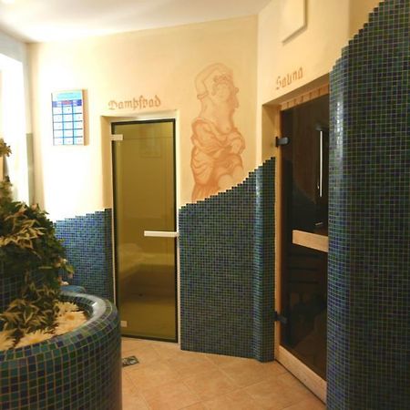 Hotel Mall Сан Валентино ала Мута Екстериор снимка