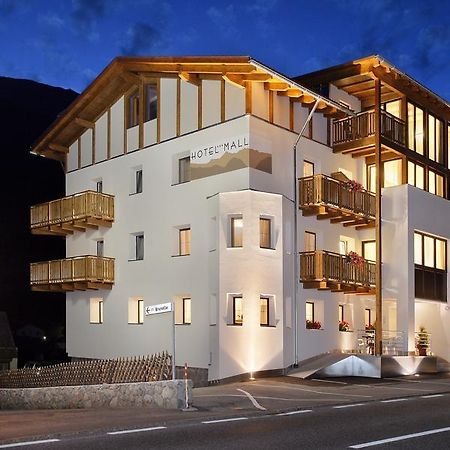 Hotel Mall Сан Валентино ала Мута Екстериор снимка